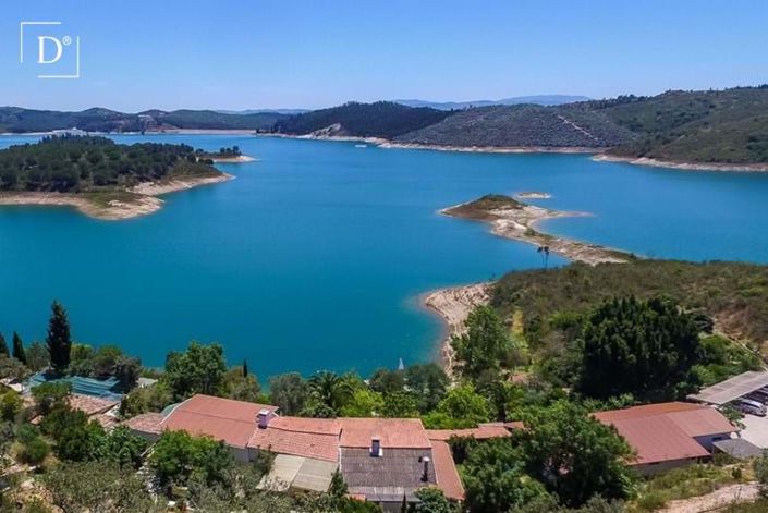 Image No.14-16 Bed Property for sale