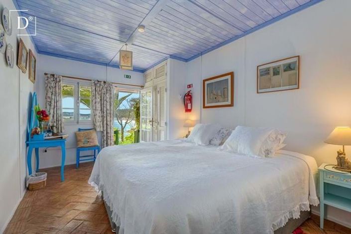 Image No.3-16 Bed Property for sale