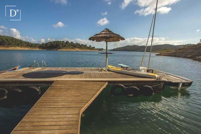 Image No.4-16 Bed Property for sale