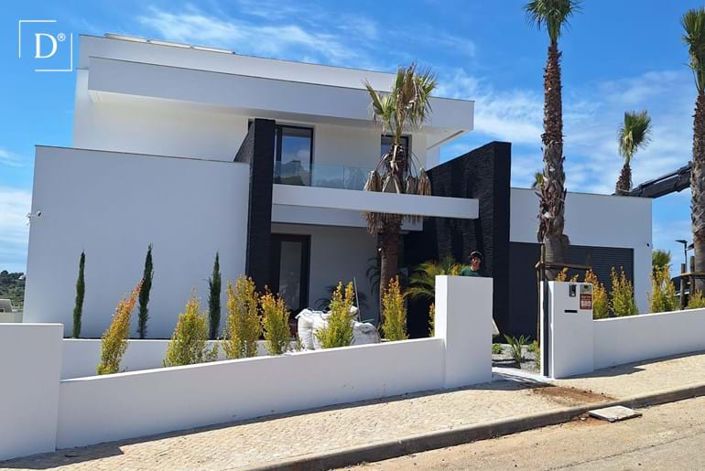 Image No.1-5 Bed Villa for sale