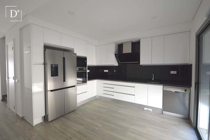 Image No.2-2 Bed Villa for sale