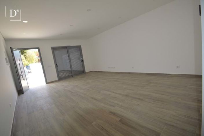 Image No.3-2 Bed Villa for sale