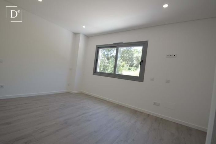 Image No.4-2 Bed Villa for sale