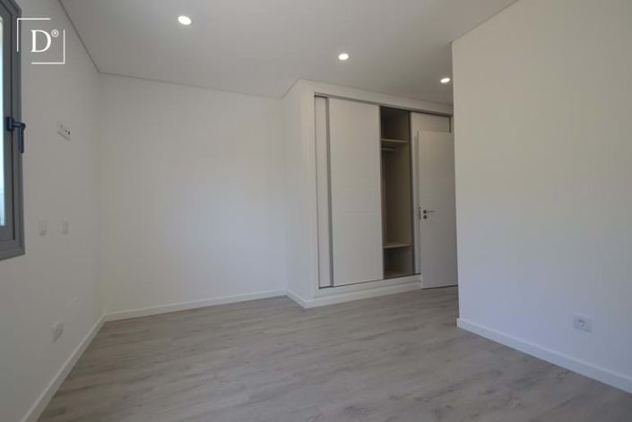 Image No.5-2 Bed Villa for sale