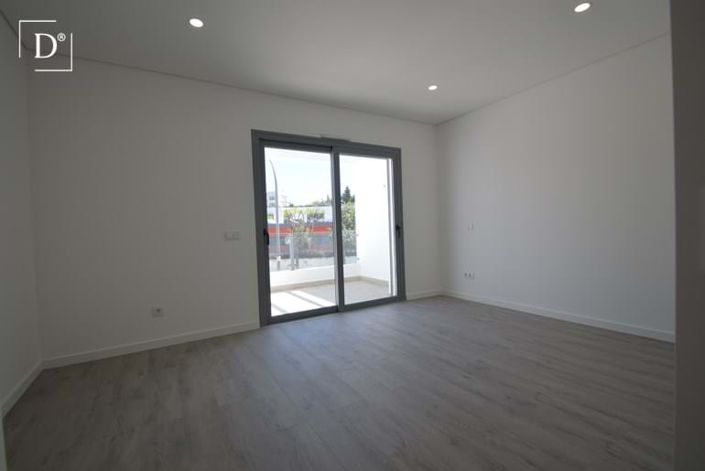 Image No.8-2 Bed Villa for sale