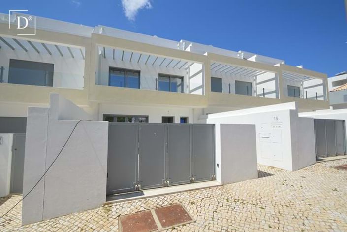 Image No.25-3 Bed Villa for sale