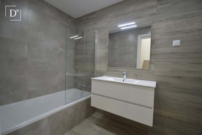 Image No.8-3 Bed Villa for sale