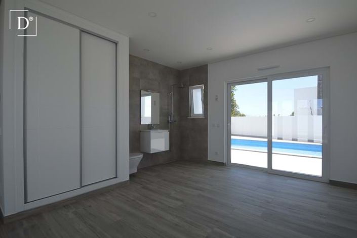 Image No.14-4 Bed Villa for sale