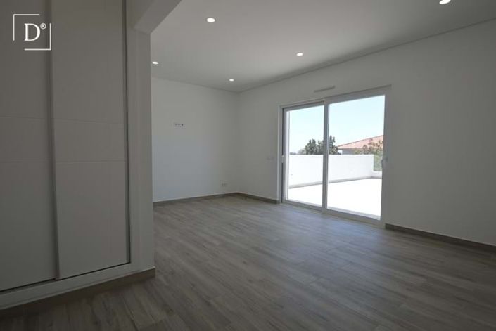 Image No.18-4 Bed Villa for sale