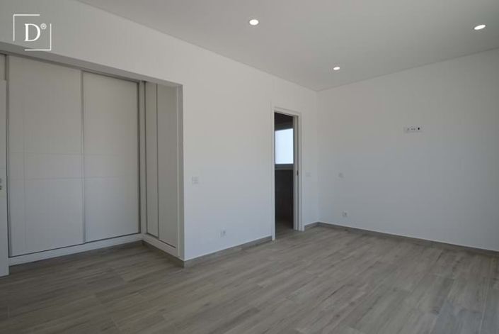 Image No.21-4 Bed Villa for sale