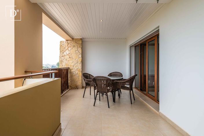 Image No.12-3 Bed Villa for sale