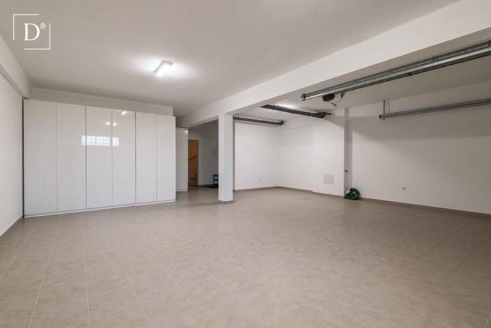 Image No.29-3 Bed Villa for sale