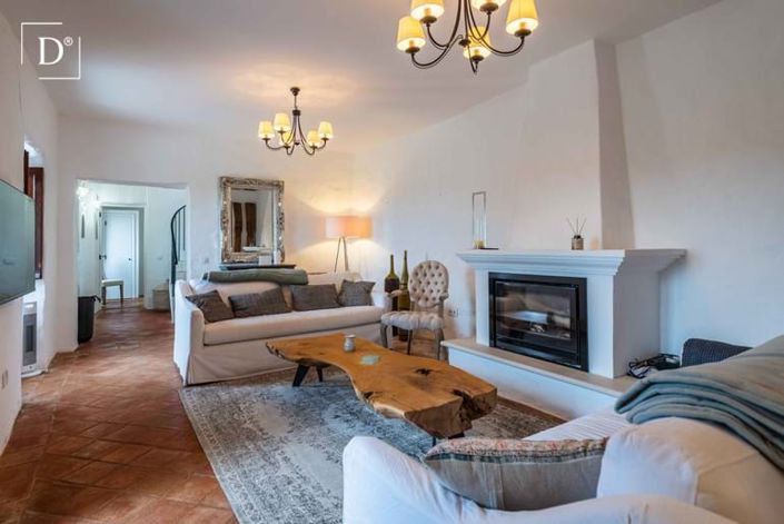 Image No.2-4 Bed Villa for sale