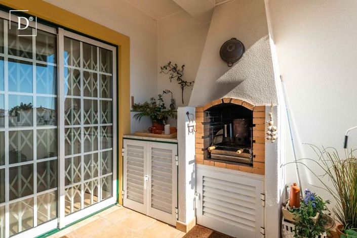 Image No.24-2 Bed Apartment for sale