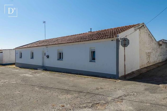 Image No.24-3 Bed Villa for sale