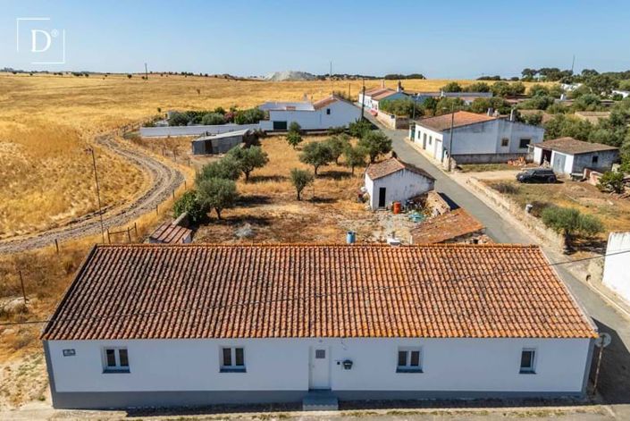 Image No.1-3 Bed Villa for sale