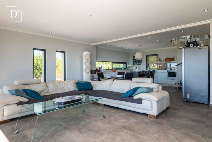 Image No.6-4 Bed Villa for sale