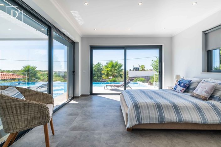 Image No.9-4 Bed Villa for sale