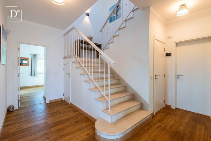 Image No.21-4 Bed Villa for sale