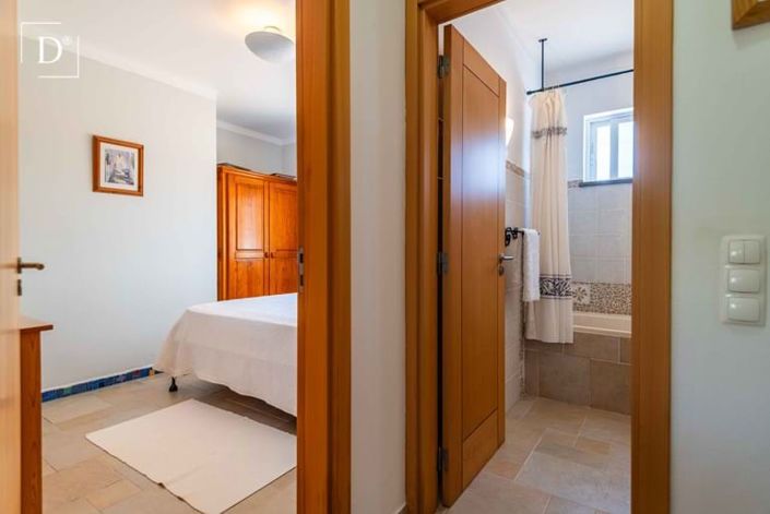 Image No.17-4 Bed Villa for sale