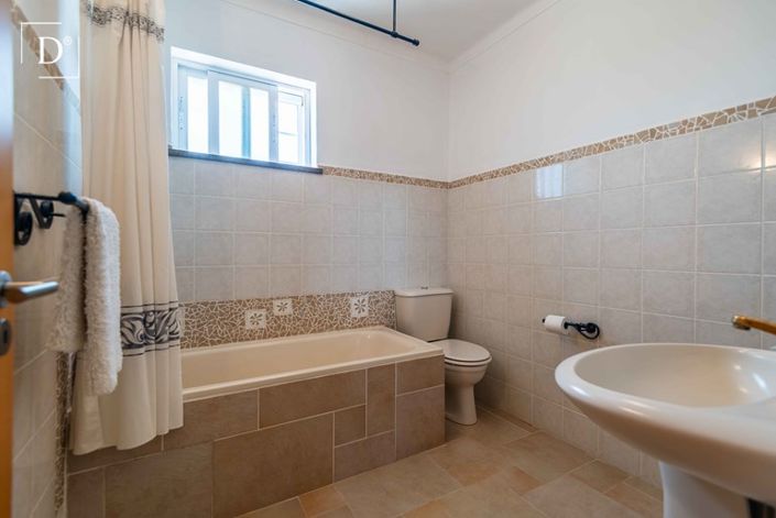 Image No.9-4 Bed Villa for sale