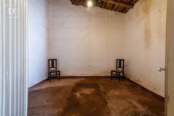 Image No.15-2 Bed Villa for sale