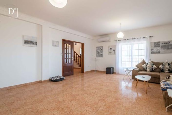 Image No.12-3 Bed Villa for sale