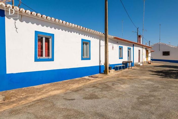 Image No.1-3 Bed Villa for sale