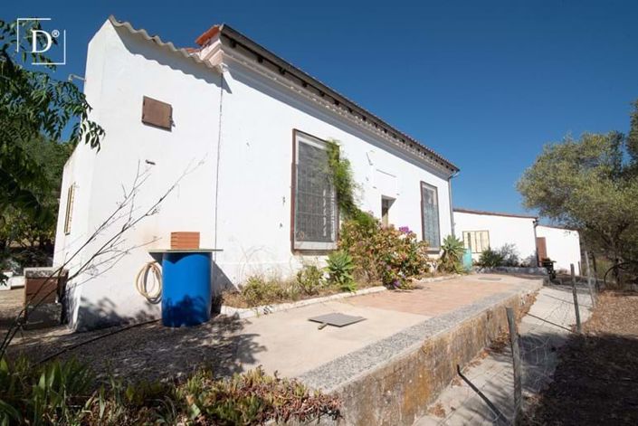 Image No.10-2 Bed Villa for sale