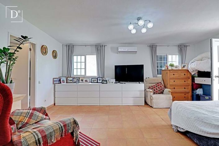 Image No.10-5 Bed Villa for sale