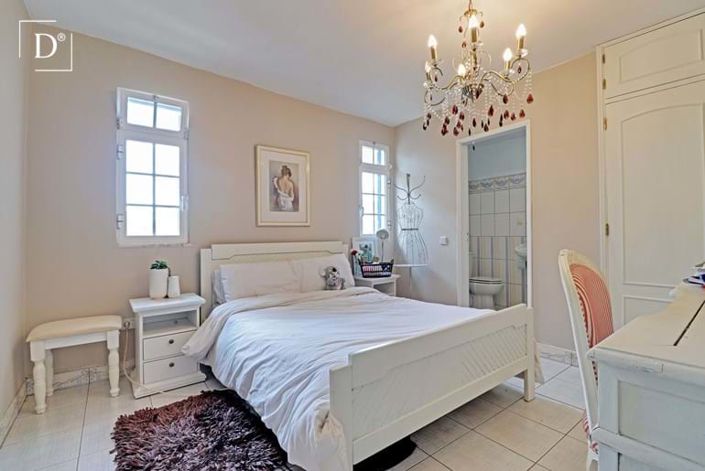 Image No.20-5 Bed Villa for sale