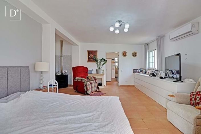 Image No.9-5 Bed Villa for sale