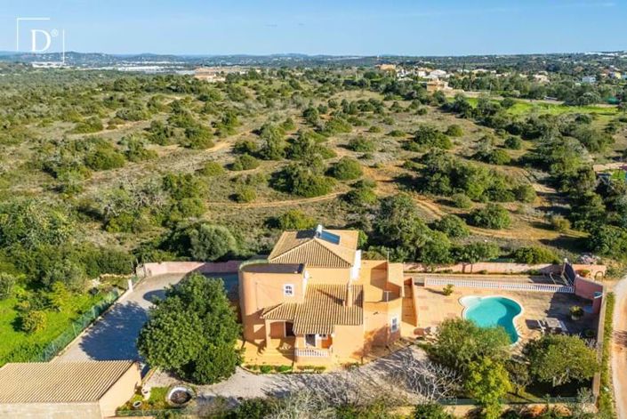 Image No.9-4 Bed Villa for sale