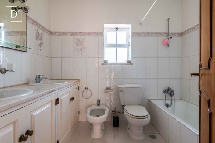 Image No.28-4 Bed Villa for sale