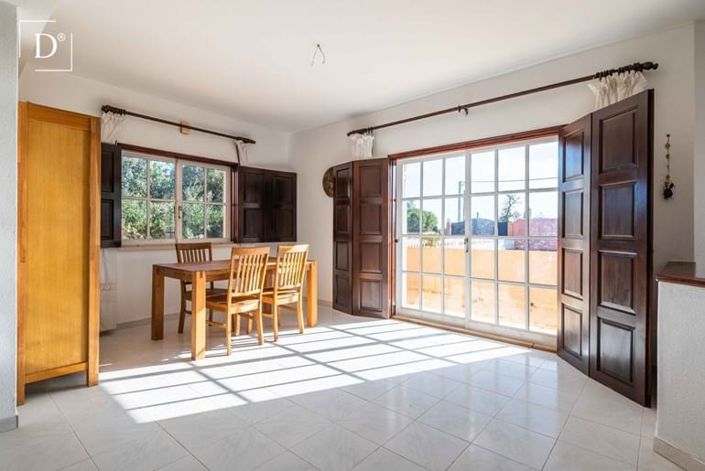 Image No.2-4 Bed Villa for sale