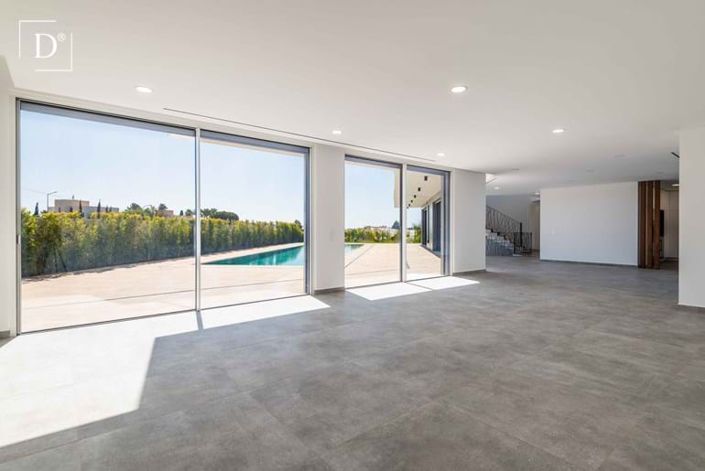 Image No.8-4 Bed Villa for sale