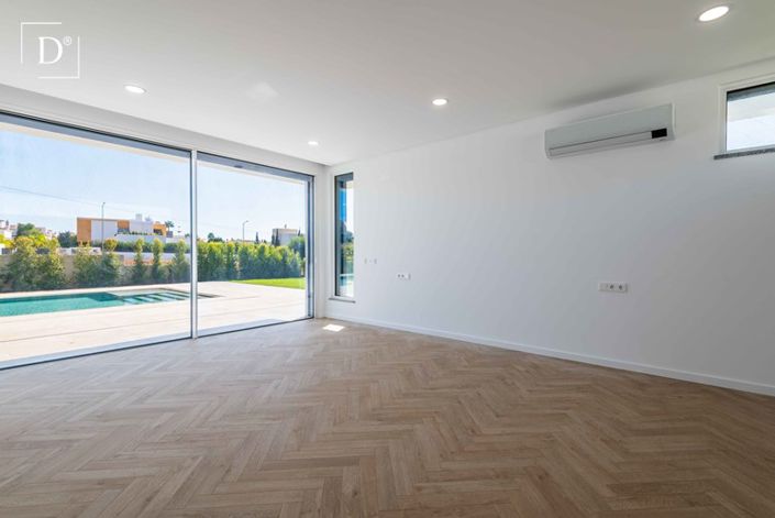 Image No.16-4 Bed Villa for sale