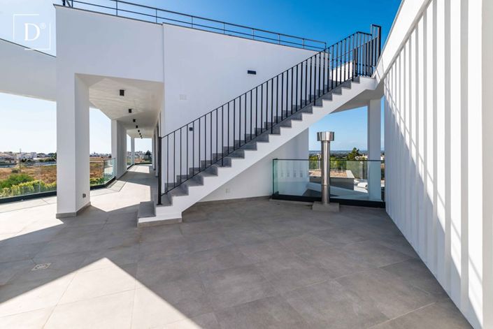 Image No.29-4 Bed Villa for sale