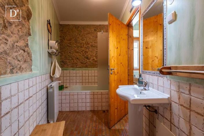 Image No.28-9 Bed Villa for sale