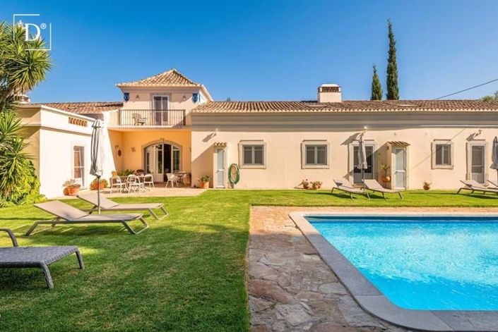 Image No.4-9 Bed Villa for sale