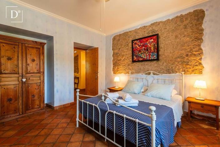 Image No.8-9 Bed Villa for sale