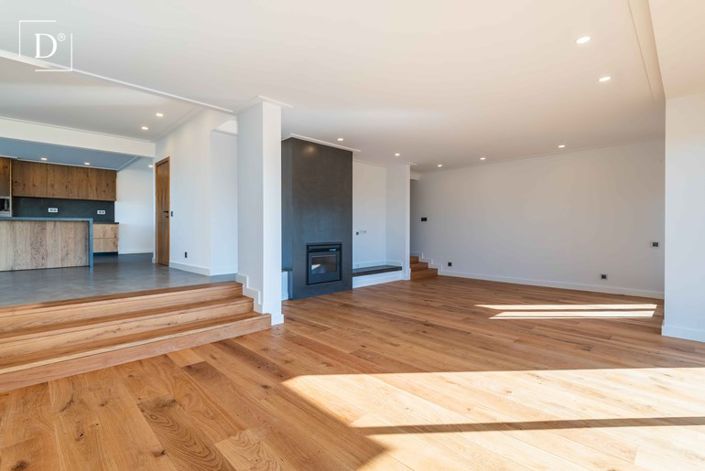 Image No.11-5 Bed Villa for sale