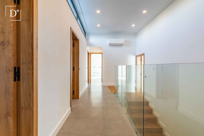 Image No.20-5 Bed Villa for sale