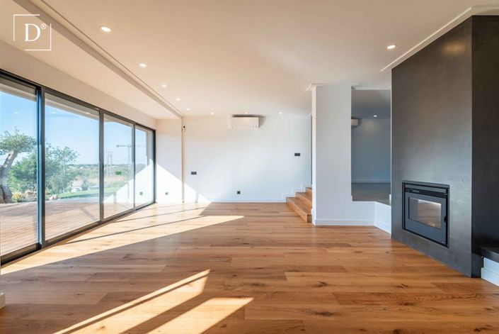 Image No.12-5 Bed Villa for sale