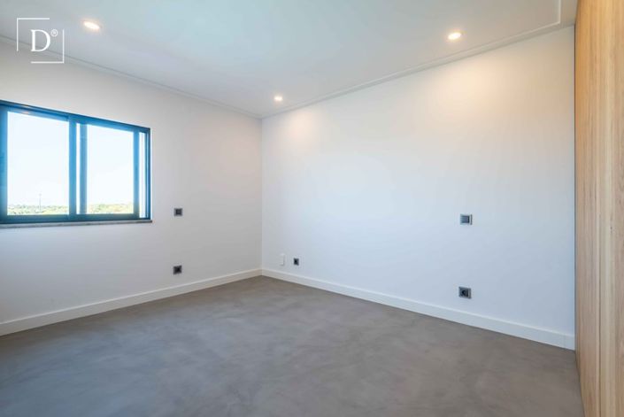 Image No.25-5 Bed Villa for sale