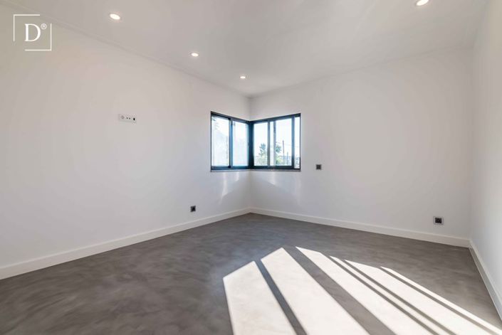 Image No.27-5 Bed Villa for sale