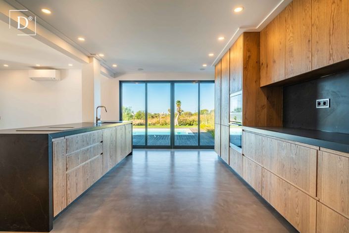 Image No.2-5 Bed Villa for sale