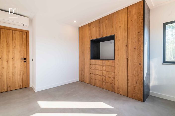 Image No.30-5 Bed Villa for sale