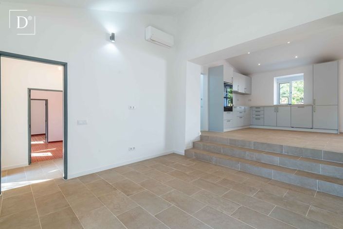 Image No.7-2 Bed Villa for sale