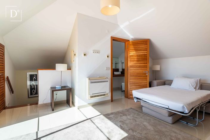 Image No.21-3 Bed Apartment for sale